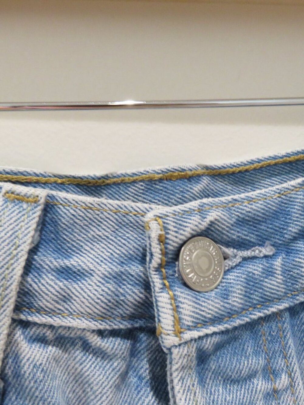 LEVI'S 501® Original Fit High Rise Women's Shorts 28 Ojai Light Stone Light Wash - Picture 7 of 15
